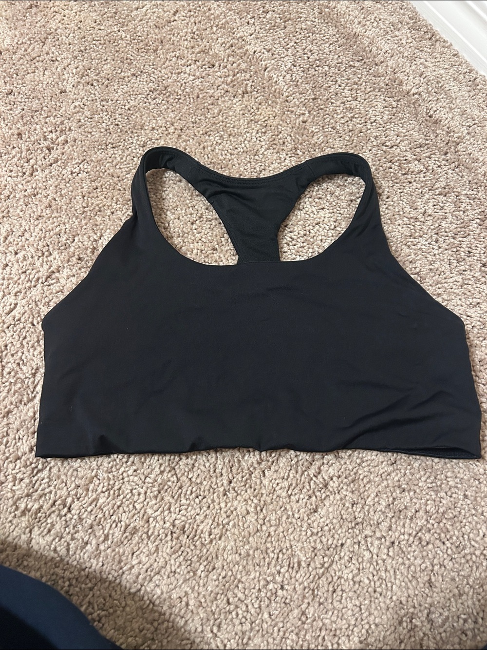 Lululemon size 6 or 8 sport bra